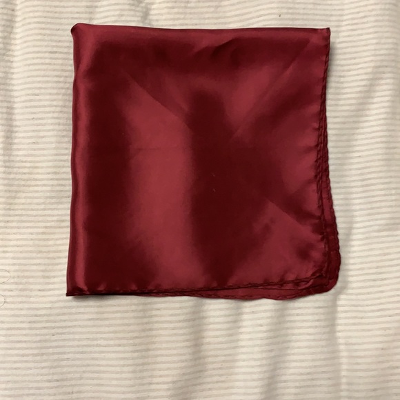 - Silk pocket square - - Picture 5 of 7